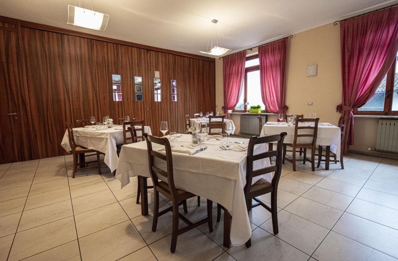 Locanda Italia Serralunga d'Alba Exteriör bild