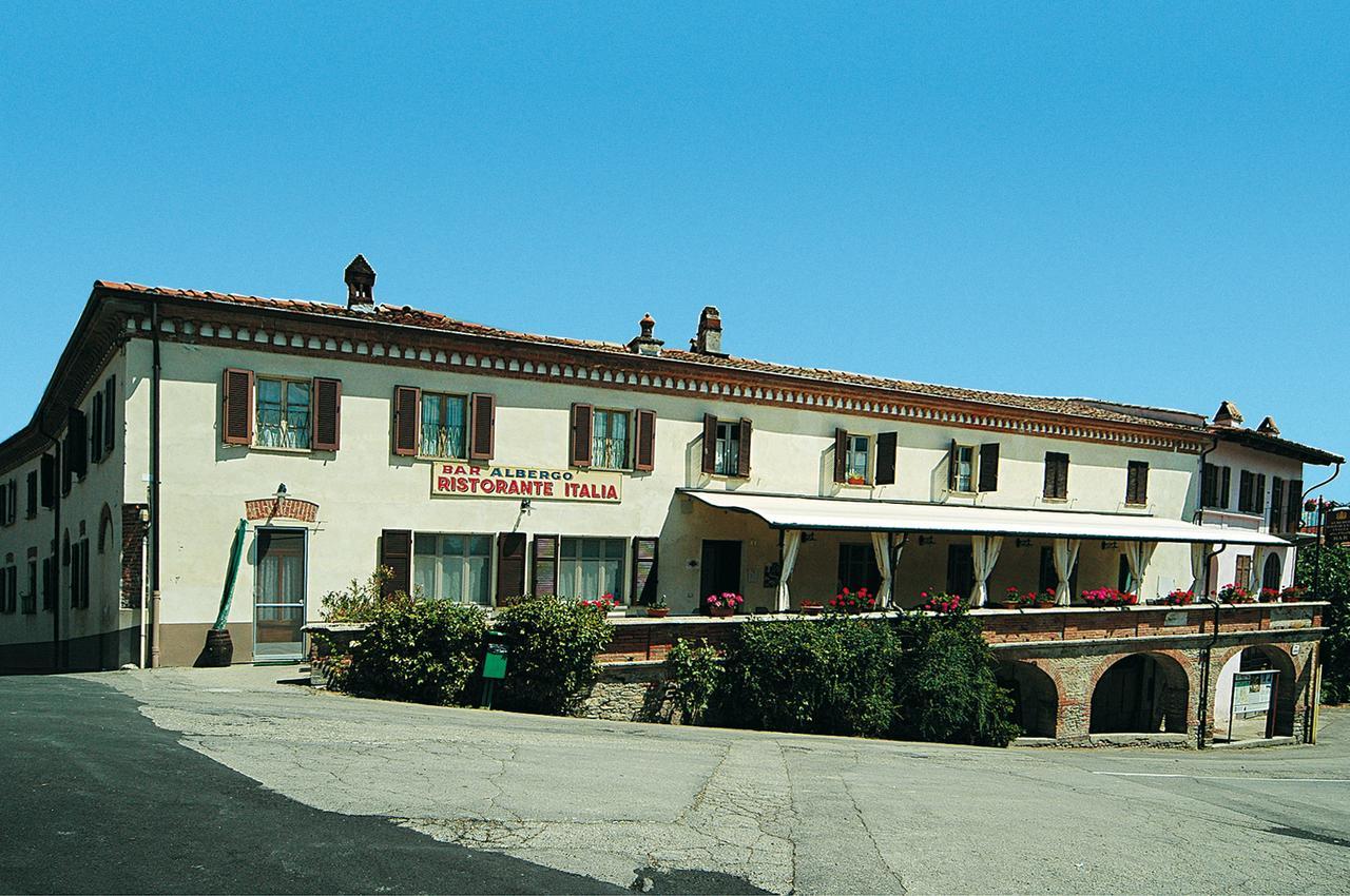 Locanda Italia Serralunga d'Alba Exteriör bild